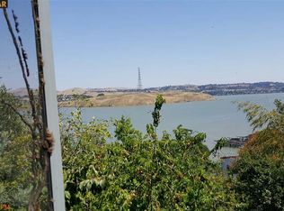 252 Alexander St, Crockett, CA 94525