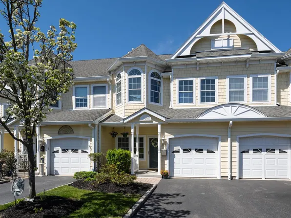 102 Emily Drive, Patchogue, NY 11772