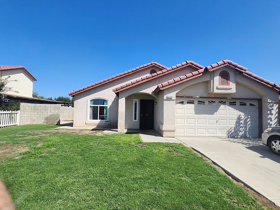 1st image of 2129 Campus Dr #1