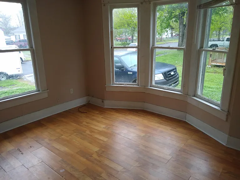 1021 N F St — Photo 5