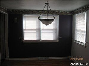 4th image of 108 Heather Ln