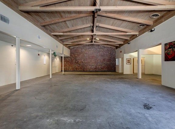 5th image of 316 E Matilija St