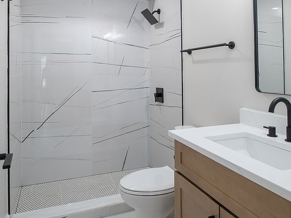 5th image of 1 E Montgomery St #6