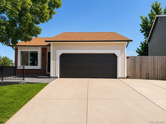 3rd image of 392 Eisenhower Drive