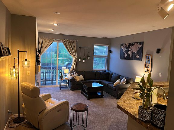 3rd image of 250 Rosehall Dr Unit 210