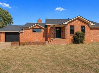 1102 N Noble Ave, Watonga, OK 73772