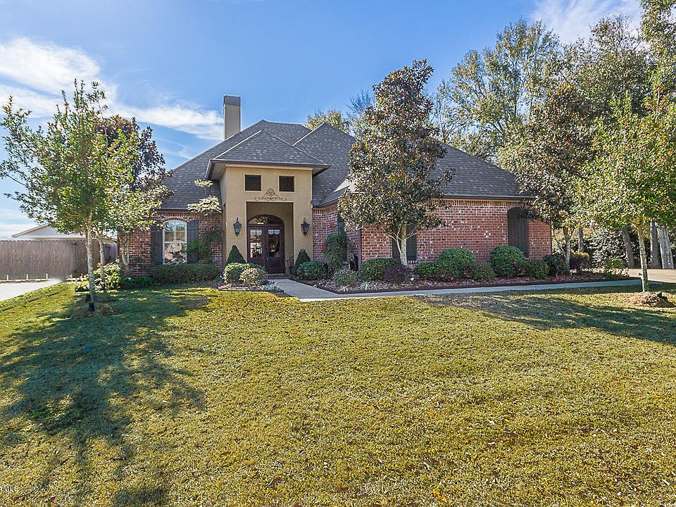 1st image of 321 Gaslight Ln