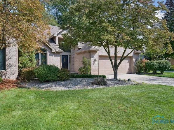 215 Stone Oak Ct, Holland, OH 43528