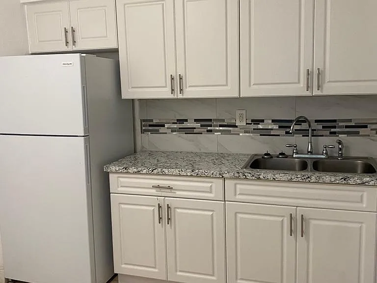 445 SW 27th Ave #205 — Photo 6