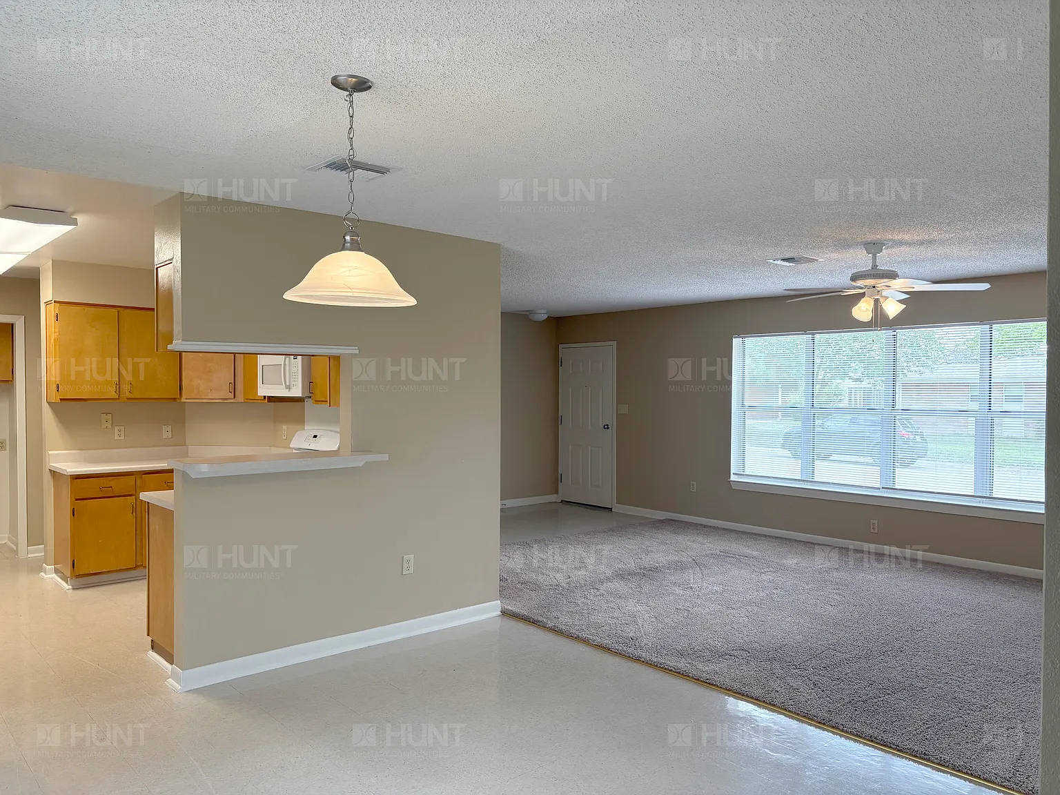 3 bed, 1602 sqft, $2,526 — Photo 4