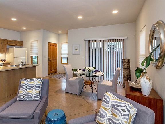 3rd image of 300 Camino De Los Marquez APT 9