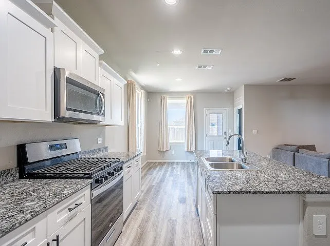 6403 Globe Life Ct — Photo 6
