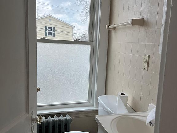 full bath with shower