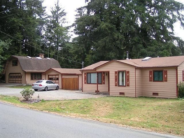 2nd image of 1414 Azalea Ave