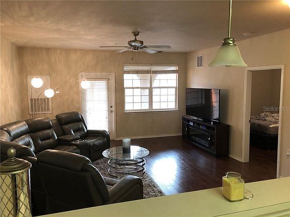 3rd image of 1710 Villa Capri Cir APT 308