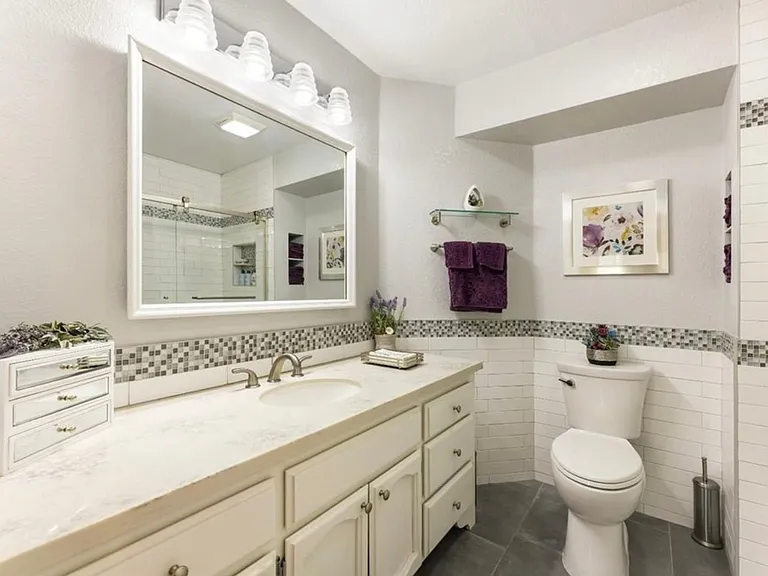 8216 Rockbury Way — Photo 3