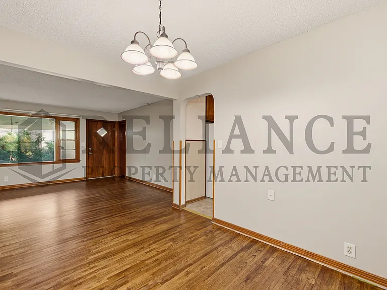 1620 E Selma St — Photo 25