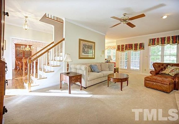5th image of 16 Drucilla Ct