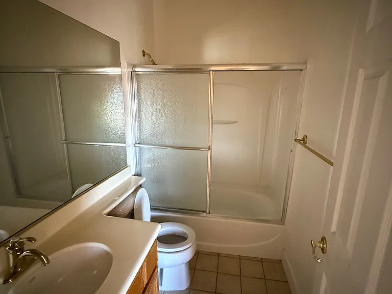 7208 Queen Isabella Ct — Photo 10