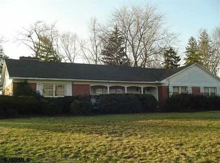 882 S Spring Rd, Vineland, NJ 08361
