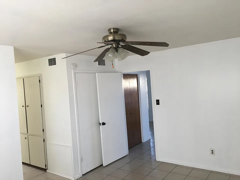 Bed Room, Lots of storage room