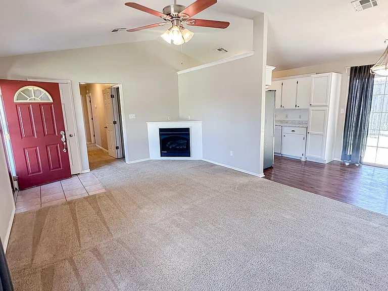 6861 NW Willow Springs Dr — Photo 3