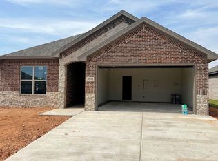 7038 25th St, Lubbock, TX 79407