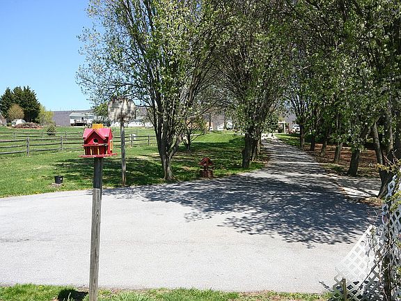 2nd image of 4293 Hollow Ct