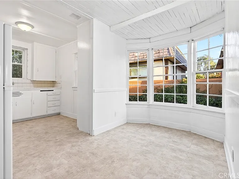 316 W Kenneth Rd — Photo 25