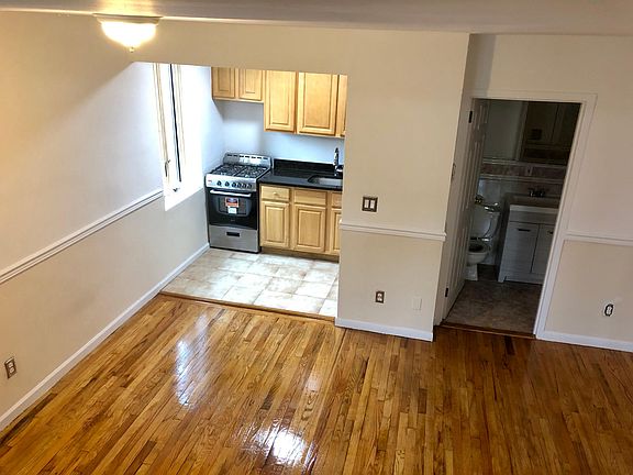 3rd image of 62 Newberry Ave #H