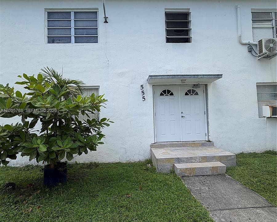 1st image of 558 SW 7th St #8