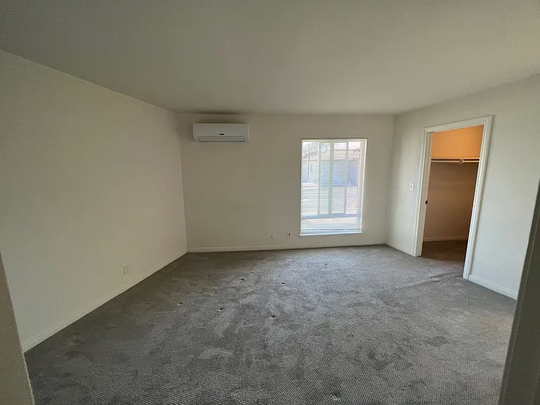 10418 Stratton Ct — Photo 12