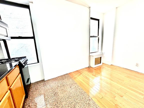 2nd image of 338 E 15th St #6L
