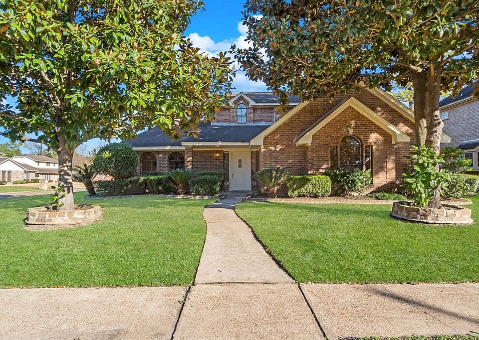 1st image of 5422 Sue Marie Ln