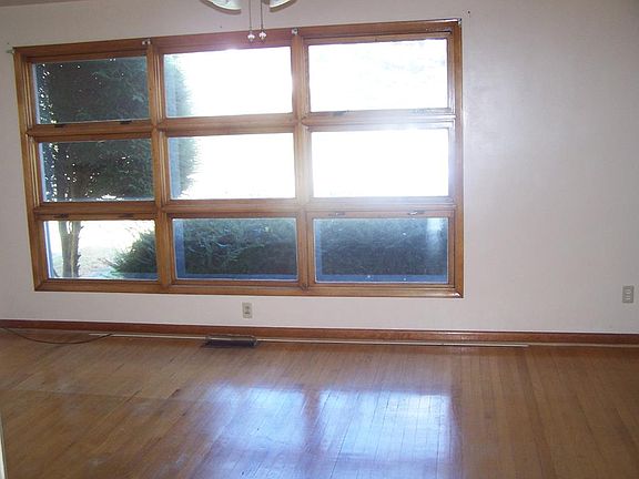 4th image of 5536 Kentland Ave
