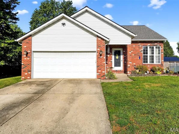 105 N 6th St, Dupo, IL 62239