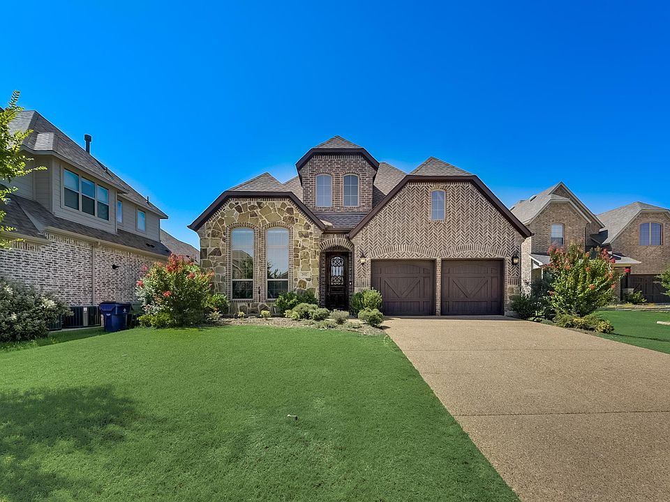 1st image of 2932 Hackberry Creek Trl