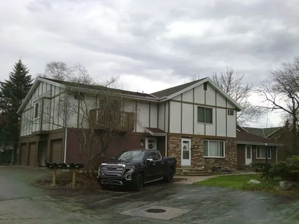 N18W5317 Pierce Ct, Cedarburg, WI 53012