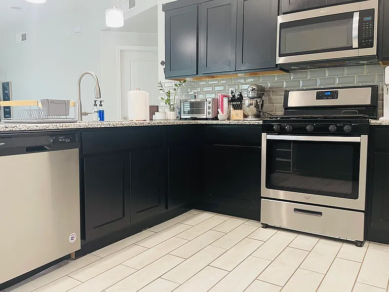 224 Wardour Castle Pl — Photo 5