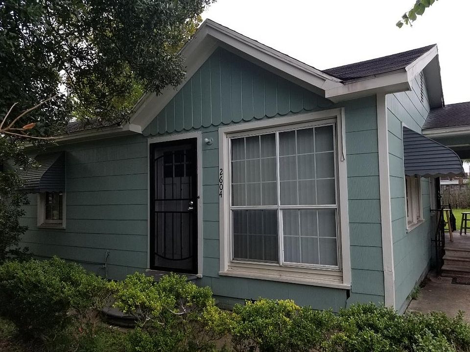1st image of 2604 Pineview St #B