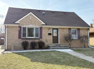 5501 N 13th St, Milwaukee, WI 53209