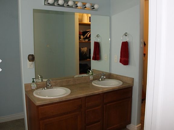 Dual Sinks and walk in closet