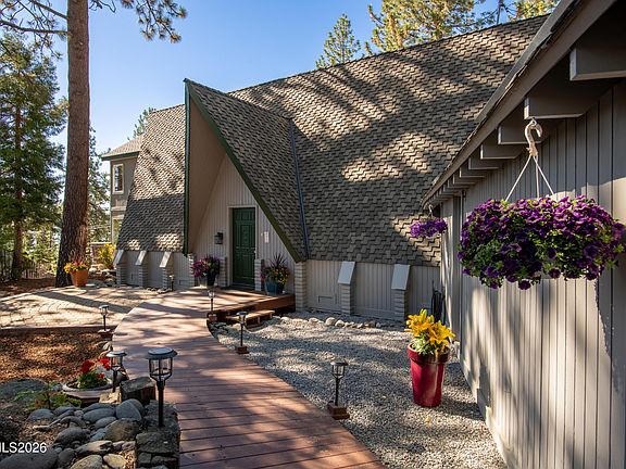 2nd image of 202 Sugar Pine Cir