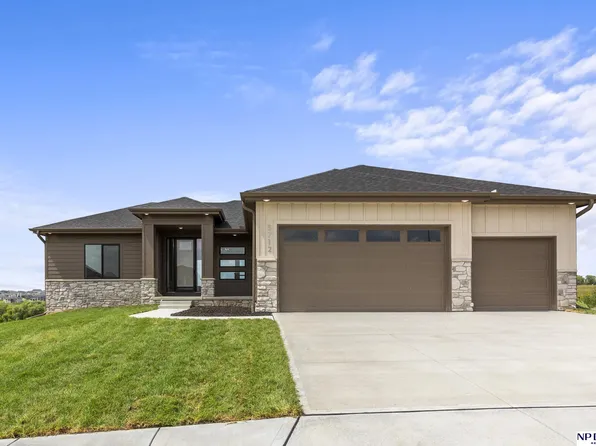 5712 N 199th St, Elkhorn, NE 68022