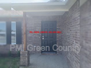 1103 W Abilene Rd, Claremore, OK 74017