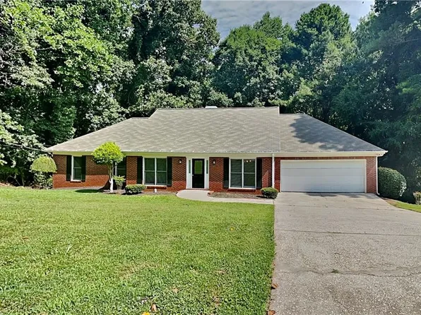 3960 Windy Shore Dr, Snellville, GA 30039