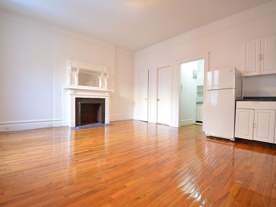 2nd image of 319 W 84th St APT 3R