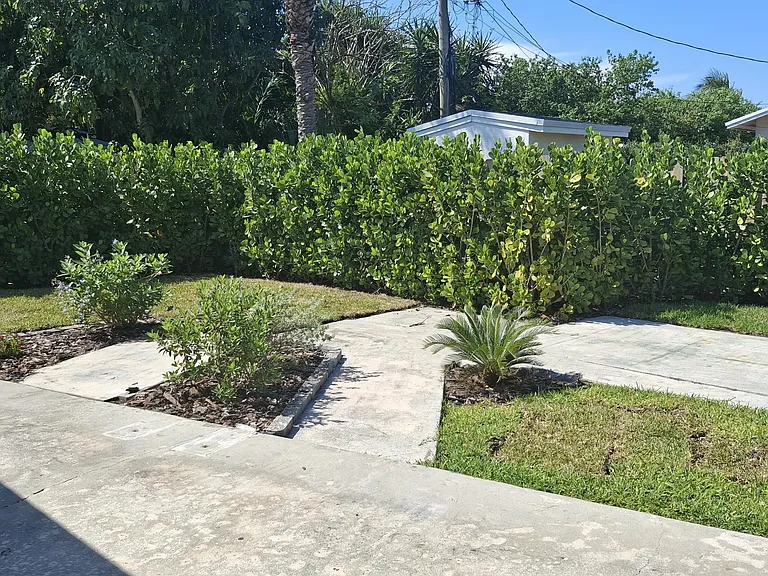 1097 Wilkinson Rd #B — Photo 18