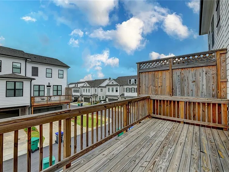 603 Millcroft Blvd — Photo 38