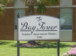 1203 Market St APT 216, Pascagoula, MS 39567